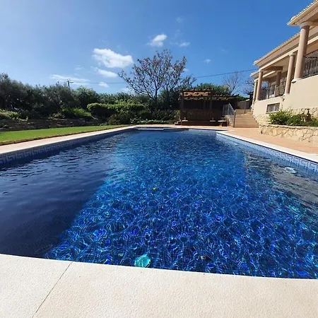 Ferrarias Villa Sleeps 14 With Pool Air Con And Wifi Ferrarias