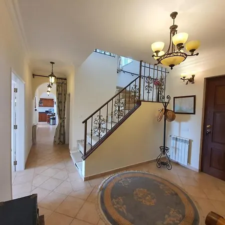 Ferrarias Villa Sleeps 14 With Pool Air Con And Wifi Villa