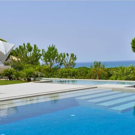 别墅 Ferrarias Villa Sleeps 14 With Pool Air Con And Wifi