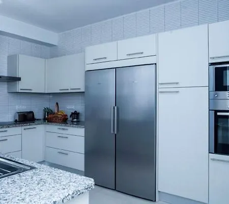 别墅 Ferrarias Villa Sleeps 14 With Pool Air Con And Wifi