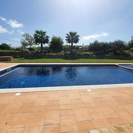 빌라 Ferrarias Villa Sleeps 14 With Pool Air Con And Wifi Ferrarias (Loule)