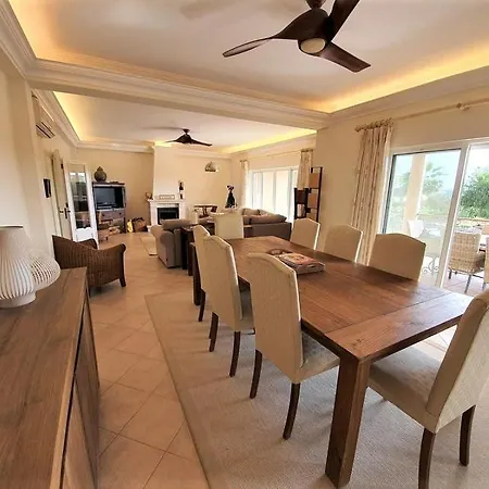 Ferrarias Villa Sleeps 14 With Pool Air Con And Wifi *